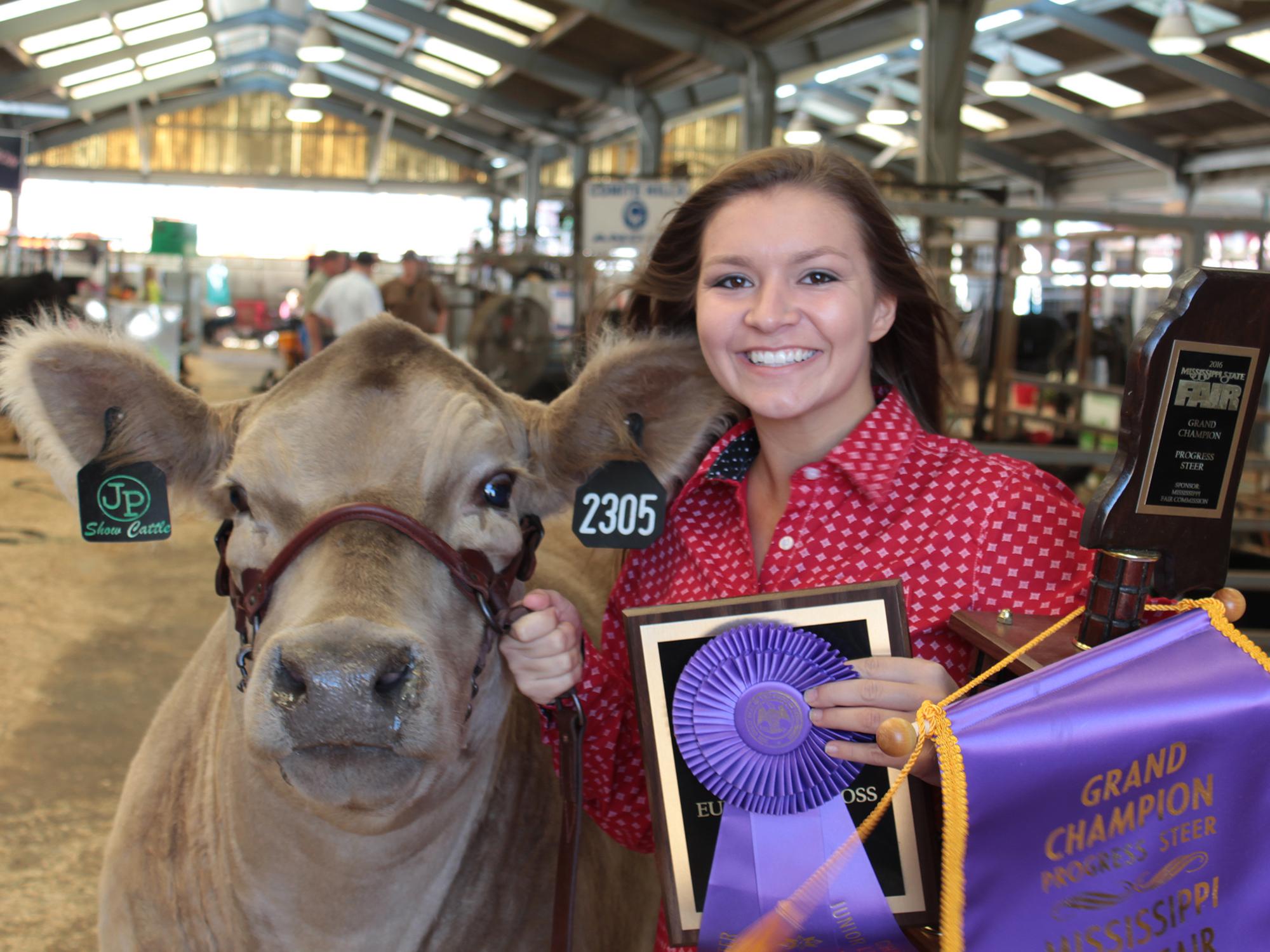 Jasper County 4-H member Lacie Winn finished her 4-H livestock project career at the Mississippi State Fair in Jackson, Mississippi. Winn placed with Drake, her European crossbred steer, in the competition on Oct. 8, 2016. (Submitted photo)