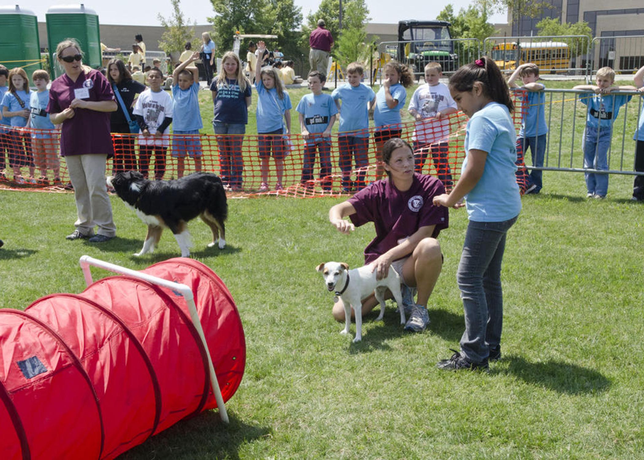 The Mississippi State University College of Veterinary Medicine will host its annual Open House April 5 and 6. Students enjoy the hands-on activities and demonstrations. (Photo by MSU College of Veterinary Medicine/Tom Thompson)